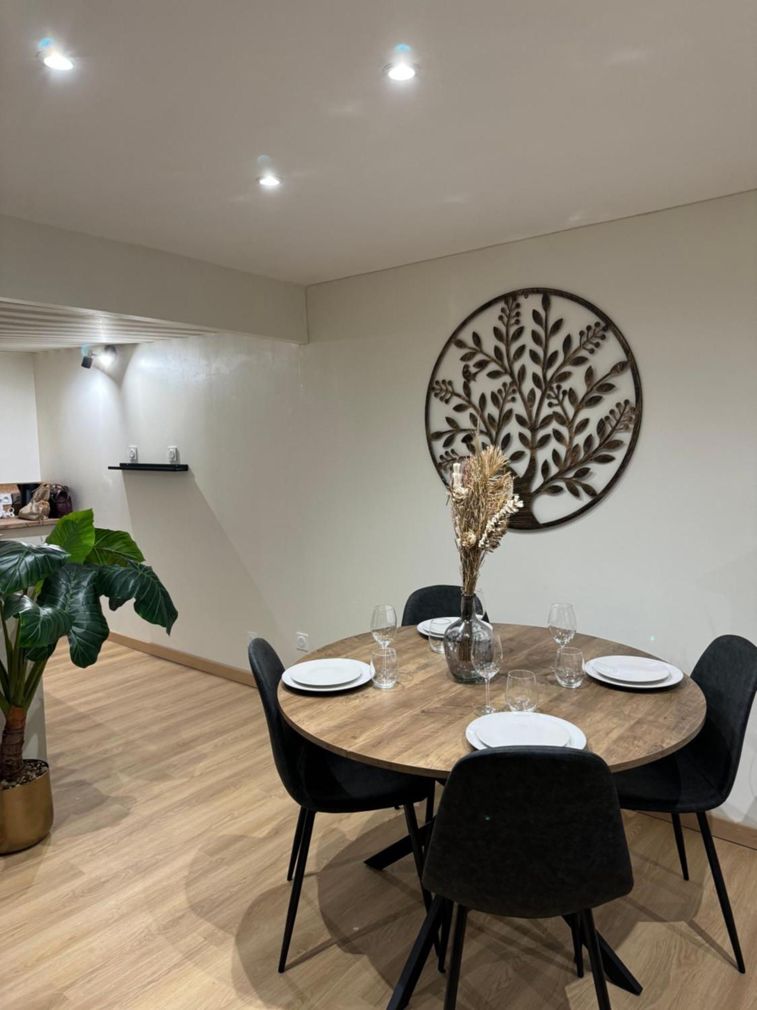 Nancy Blue Stan Apartment ภายนอก รูปภาพ