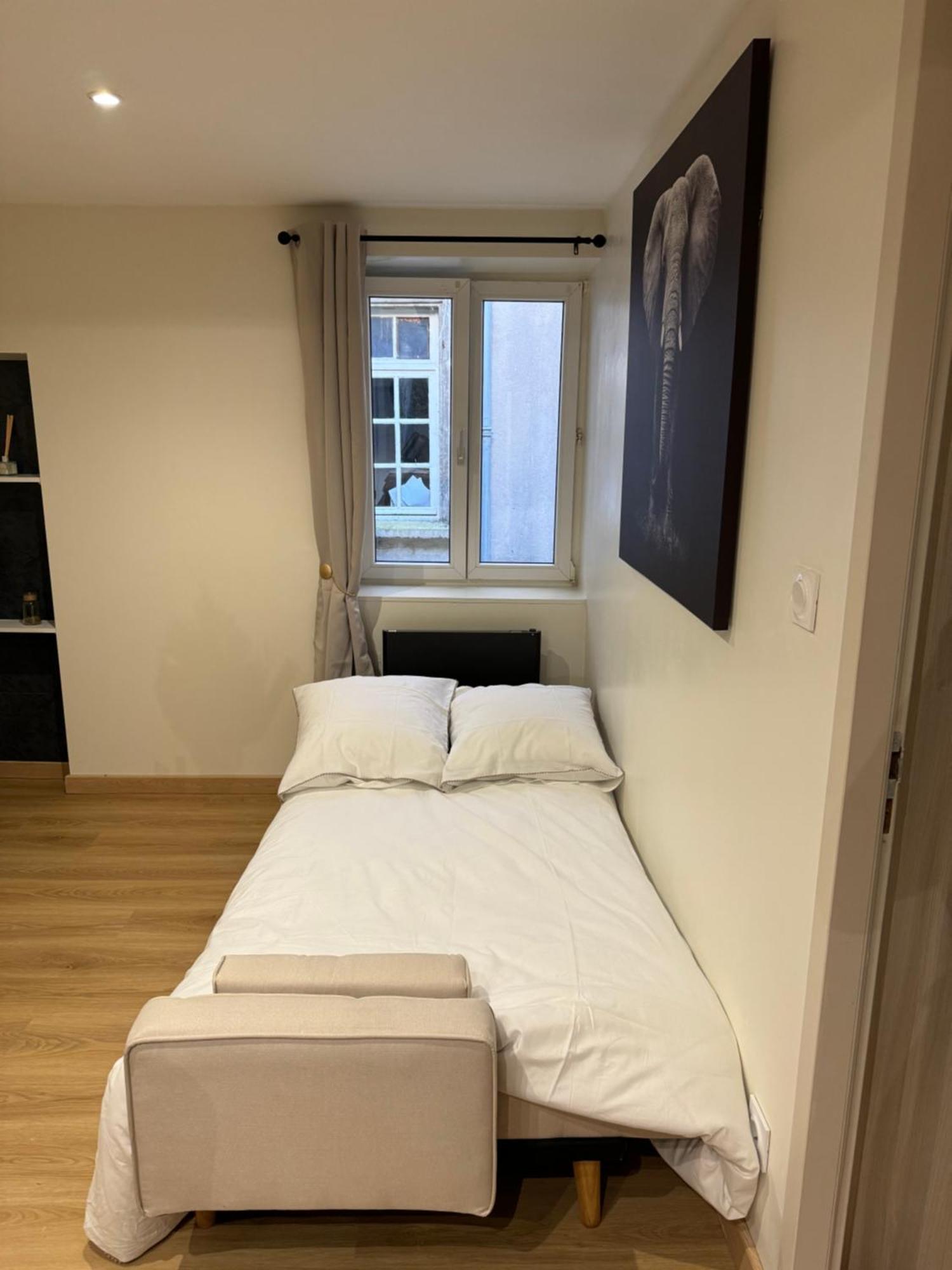 Nancy Blue Stan Apartment ภายนอก รูปภาพ